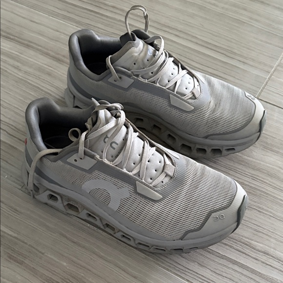 On Running Other - On Running Monster Men's Light Gray Sneakers size 8